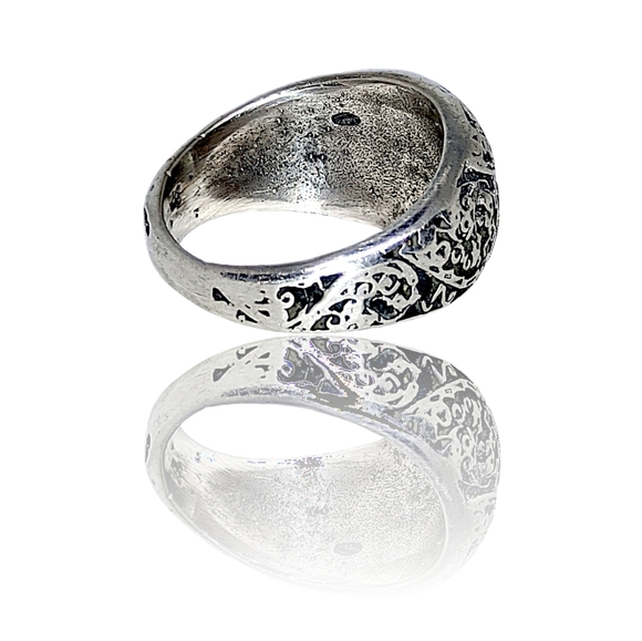 Handmade Sterling Silver Ring w/Great Detail - Picture 4 of 6